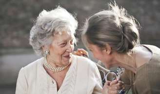 Herdei a casa dos meus pais e encontrei 40 anos de segredos no sótão: descobri 7 coisas que os filhos adultos nunca estão preparados para saber.