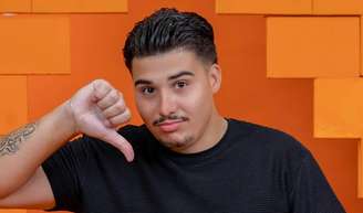 Assédio no 'BBB 26': Pedro tem que ficar preso, afirma deputado ao promoter denúncia contra vendedor por tentativa de beijo em Jordana.