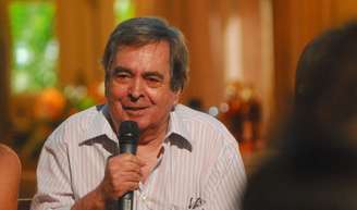 Autor da novela 'Terra Nostra', Benedito Ruy Barbosa é internado aos 94 anos e filho aponta 'fake news' envolvendo o pai famoso.