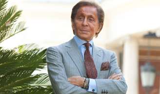 O castelo que vivia Valentino Garavani, morto aos 93 anos, reflete sua carreira icônica na moda: 280 hectares de puro luxo.