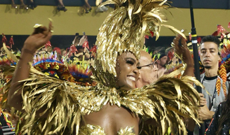 Em meio à onda de críticas contra Juliana Paes, Erika Januza anuncia retorno à Viradouro após saída polêmica.