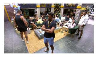 Assistir muito ao ‘BBB’ faz mal? Neurocientista explica quando o entretenimento vira problema e alerta para impactos no cérebro e no sono.