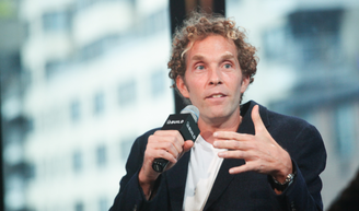 Coproprietário do Atlanta Hawks, ultramaratonista e empreendedor, Jesse Itzler é multimilionário, mas é conhecido por viver a vida ao máximo.
