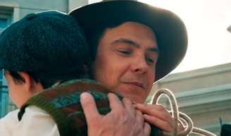 Candinho se despede de Samir em cena emocionante na novela Êta Mundo Melhor.