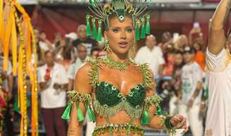 Samba de Virginia gera polêmica nas redes.