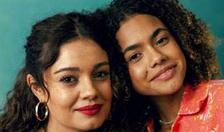 Gerluce cria Joélly com dificuldade na novela 'Três Graças'.