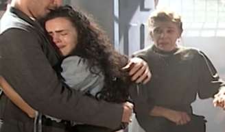 Juanito morre em 'Terra Nostra'? Giuliana (Ana Paula Arósio) e Matteo (Thiago Lacerda) choram com a tragédia sobre o filho.