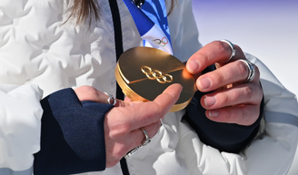 A mais cara de todos os tempos: ganhadores da medalha de ouro das Olimpíadas de Inverno podem faturar alto - se tomarem esta polêmica decisão.