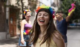 Bolso blindado no Carnaval 2026: o truque simples ajuda na segurança pro bloquinho.