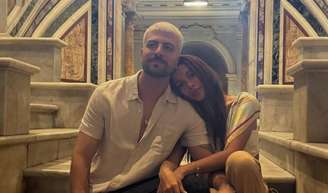 Namoro discreto de Anitta e Ian Bortolanza está estremecido após 1 ano de relacionamento, diz jornal.