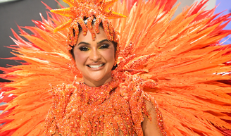 Nova rainha de bateria da Unidos da Tijuca, Mileide Mihaile brilha como o sol com fantasia cheia de efeitos especiais. Veja fotos!.