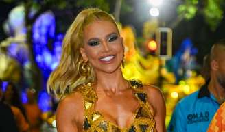 Virgínia pode fazer 'publi' em fantasia no Carnaval? Rainha da Grande Rio tem proibição pela LIESA e deve focar em sambar.