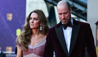 No BAFTA 2026, Kate Middleton brilha em vestido reciclado rosa Gucci e repete look usado em 2019. Veja fotos!