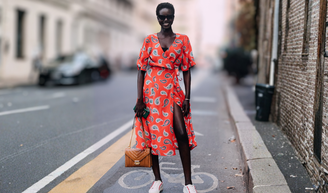 Cinco vestidos midi da Zara super elegantes que parecem de marca de luxo para usar nos últimos dias do Verão 2026