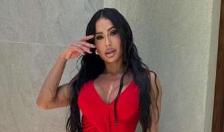 Zero farinha e muita proteína: 'salgado maromba' de Gracyanne Barbosa leva frango, queijo e até substitui o jantar. Aprenda a receita!.