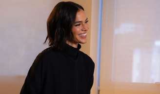 'Há dois anos, eu enrolo': por que Bruna Marquezine não se mudou para os EUA? Atriz revela verdadeiro motivo por trás da decisão de seguir no Brasil.