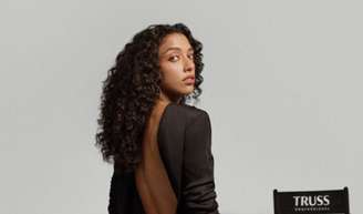 Alice Carvalho, de 'O Agente Secreto', muda visual antes do Oscar 2026.