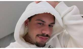 Zé Felipe revelou ter descoberto que estava com a testosterona baixa.