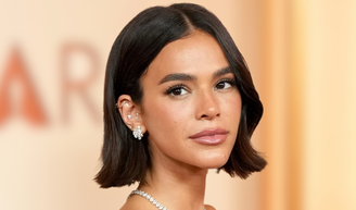 O segredo de Bruna Marquezine: como misturar um body splash baratinho com o seu hidratante para criar um 'cheiro de milionária' exclusivo.