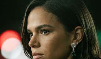 Bruna Marquezine em 'Avenida Brasil 2'? Fora das novelas há 7 anos, atriz revela chance de aceitar convite para continuação da história de sucesso - imagem produzida no Gemini através de foto da agência Brazilnews.