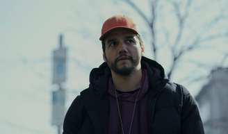 Se você misturar 'Brooklyn Nine-Nine' e 'Breaking Bad' no liquidificador, o resultado é este thriller viciante com Wagner Moura baseado em um livro de sucesso.