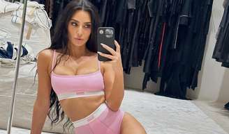 Kim Kardashian, aos 45 anos, sobre treino para envelhecimento: 'Ganhei cerca de 7kg de músculos. Levantar pesos realmente me trouxe muitos benefícios'.