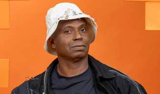 Expulso do 'BBB 26', Edilson Capetinha avança em negociação para pagar dívida trabalhista de R$ 13 milhões.