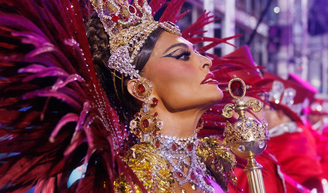 'Não posso seguir': Juliana Paes deixa posto de Rainha de Bateria da Viradouro após título no Carnaval 2026 e explica decisão emocionada.