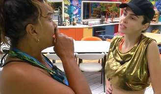 O que significa 'espraquejada', adjetivo usado por Solange Couto contra Ana Paula no 'BBB 26'? Palavra tem grande aumento de buscas no Google.