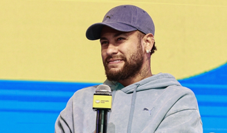 Após comentário machista, Neymar toma atitude polêmica e web aponta homofobia.