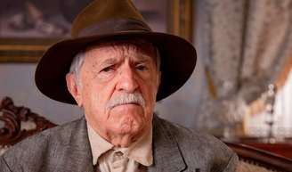 Ary Fontoura entrou com ação na Justiça contra inquilina por dívida de R$ 131 mil.