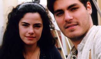 Qual novela vai substituir 'Terra Nostra'? 'Além do Tempo' toma lugar da trama a partir de 27 de abril.