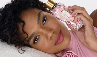 Encontrei na Avon o perfume que minha avó usava nos anos 60 repaginado, e ele se tornou um dos meus favoritos neste Outono.