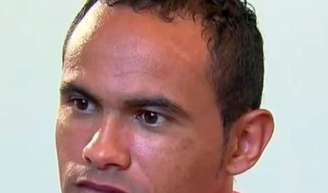 Ex-goleiro do Flamengo Bruno Souza na Justiça: foragido, jogador pede indenização à rede social em processo.