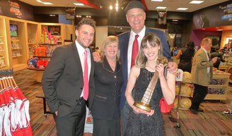 Quem são os filhos de Oscar Schmidt e sobrinhos de Tadeu Schmidt, do 'BBB 26'? Ídolo do basquete era pai de um casal, fruto de uma união de mais de 50 anos.