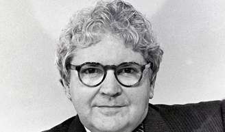 Jô Soares x Globo: há 38 anos, no 'Troféu Imprensa', apresentador acusou emissora e atacou importante diretor. 'Nenhum office-boy consegue guardar tanto rancor no coração'.