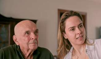 Ana Paula Renault ainda não viu o último vídeo gravado para ela pelo pai.