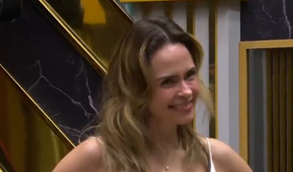 ‘Perdeu a chance de…’: look all white de Ana Paula Renault na final do ‘BBB 26’ frustra fãs - e o motivo não é o fato de ser basiquinho!.