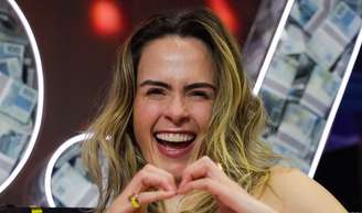 Quanto os R$ 5,7 milhões de Ana Paula Renault, campeã do 'BBB 26', podem render por mês? Especialista em mercado financeiro opina sobre futuro da campeã: 'Não precisa fazer loucura'.