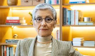 Cássia Kis é acusada de transfobia em banheiro de shopping e exposta em vídeo: 'Coisas absurdas e deploráveis'.