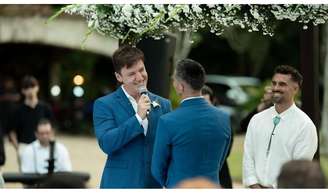 Felipe Suhre e Erick Andrade se casaram no Rio de Janeiro.