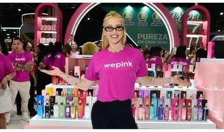 Virgínia falou sobre os perfumes da WePink que ela e sua família mais gostam de usar.