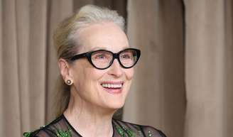 O maior segredo de beleza de Meryl Streep, hoje aos 76 anos e em 'O Diabo Veste Prada', é super inusitado e não custa nada.