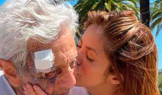 Como está o pai de Shakira? Aos 94 anos, William Mebarak foi 'hospitalizado de emergência', segundo TV.