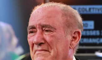 Renato Aragão: dívida de R$ 500 mil de IPTU pode gerar bloqueio de mansão de luxo e impedir venda a R$ 18 milhões; entenda.