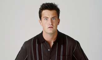 Matthew Perry terá itens pessoais e profissionais leiloados em um evento beneficente que mobiliza fãs ao redor do mundo.