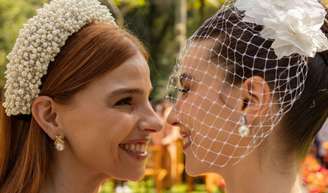 Figurinista da Globo, Paula Carneiro, conta bastidores do casamento de Juquinha e Lorena em 'Três Graças'.