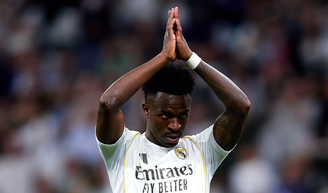 'A liberdade não chegou para todo mundo’: Vini Jr. toma atitude PODEROSA contra o racismo após ataques no futebol.