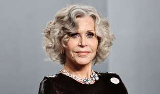Jane Fonda voltou a chamar atenção mundial ao surgir radiante na abertura do Festival de Cannes aos 88 anos.