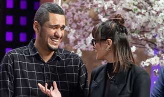 Quem é o marido de Helena Rizzo, jurada do reality? Chef conheceu o guitarrista e tem filha de 10 anos.